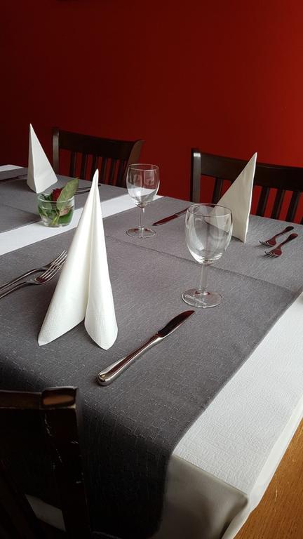 Hotel & Restaurant Stadthof Glarus Extérieur photo