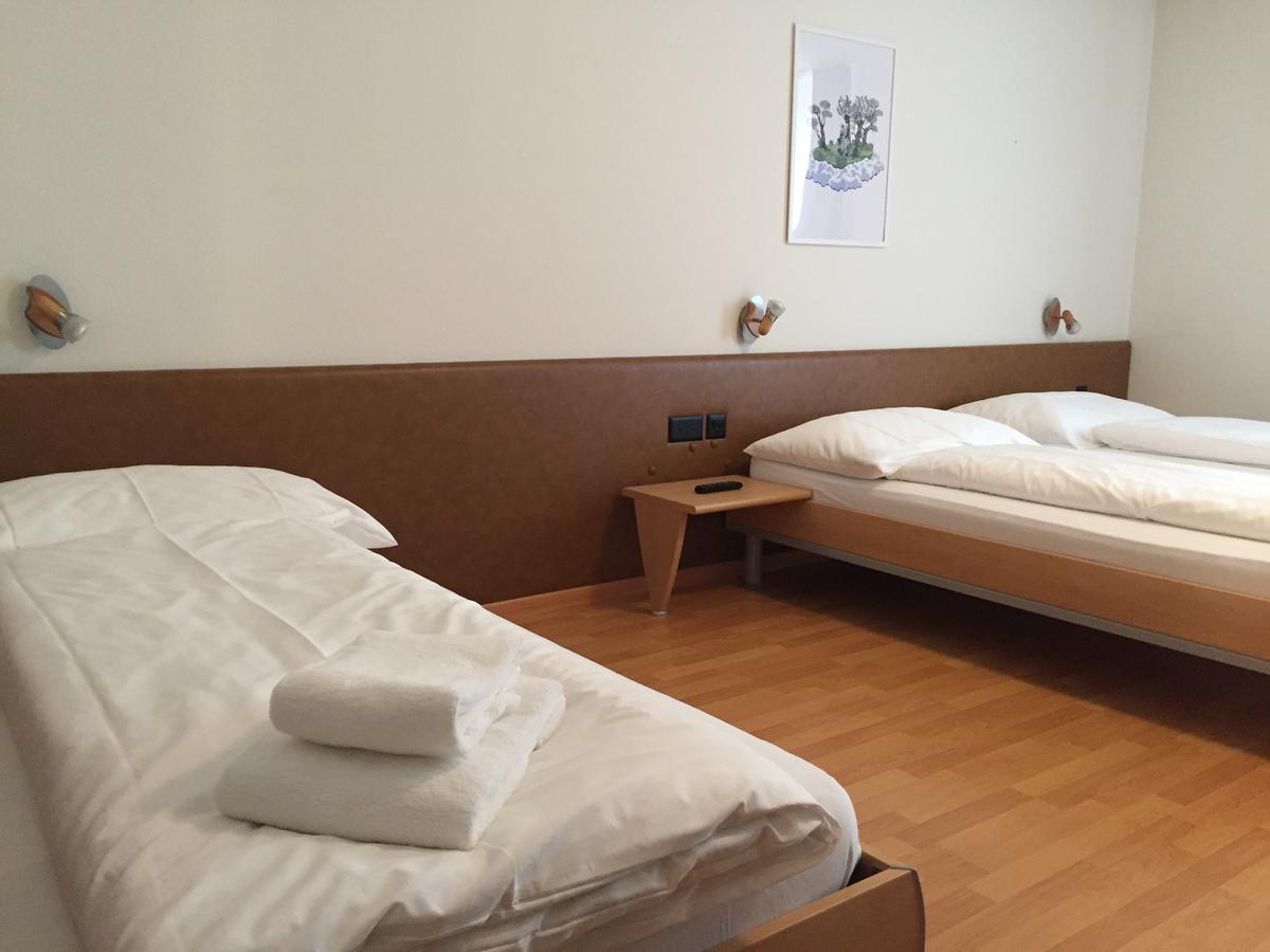 Hotel & Restaurant Stadthof Glarus Extérieur photo
