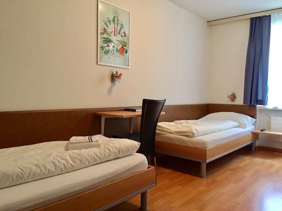 Hotel & Restaurant Stadthof Glarus Extérieur photo