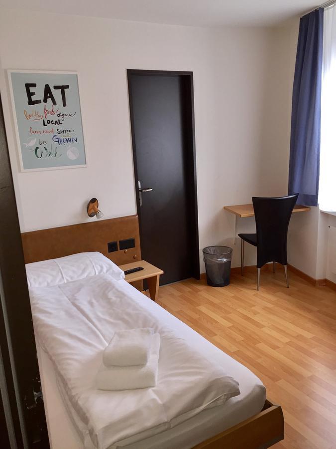 Hotel & Restaurant Stadthof Glarus Extérieur photo