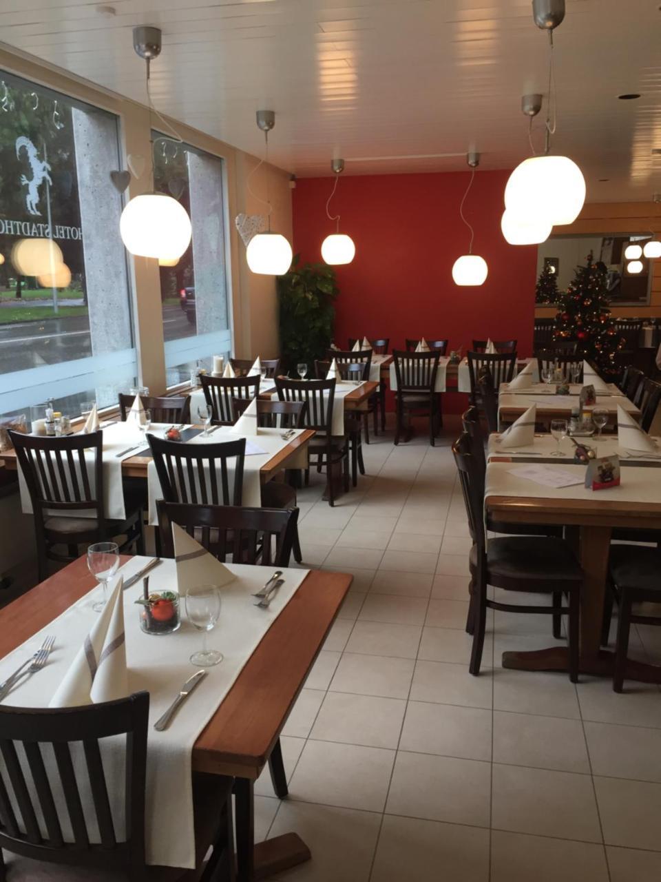 Hotel & Restaurant Stadthof Glarus Extérieur photo