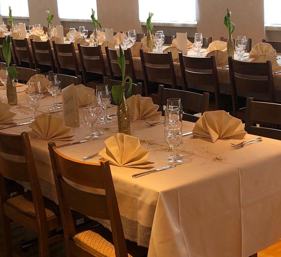 Hotel & Restaurant Stadthof Glarus Extérieur photo